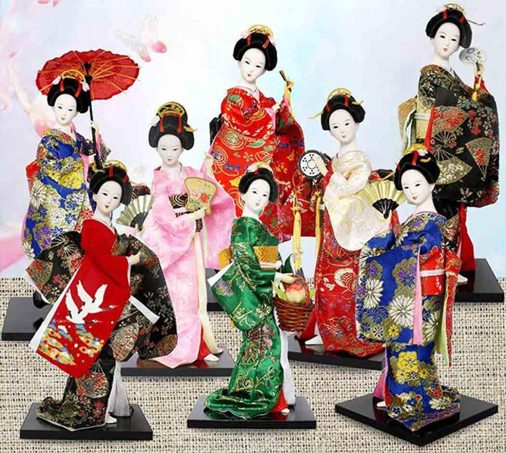 عروسک کیمونوی ژاپنی